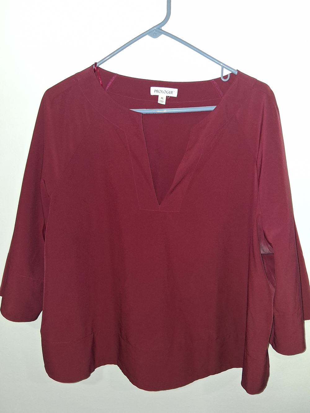 Prologue Women's Split V-Neck Blouse in Wine